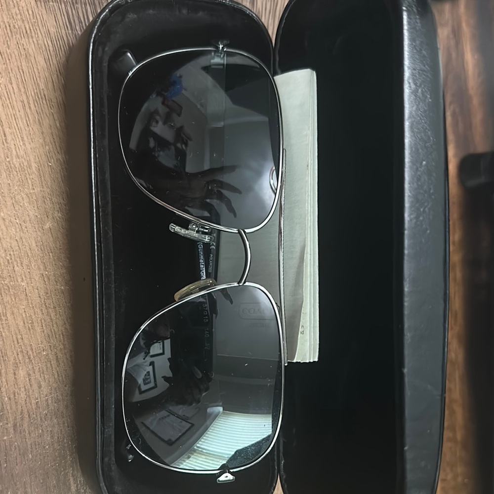 Stylish Coach Black Aviator Sunglasses